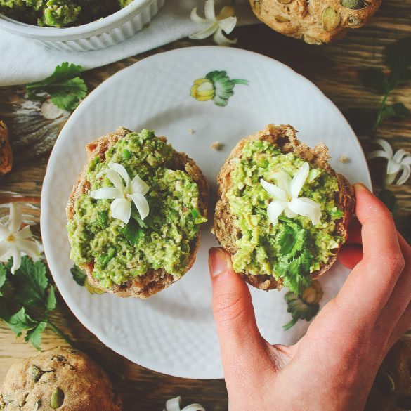 Cold-Raised Pumpkin Seed Spelt Buns (7)