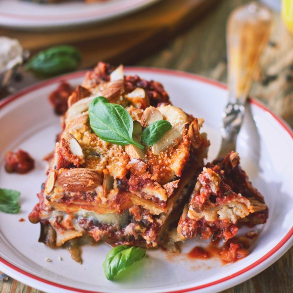 Lentil Aubergine Lasagna with Cashew Cheese (Featured)
