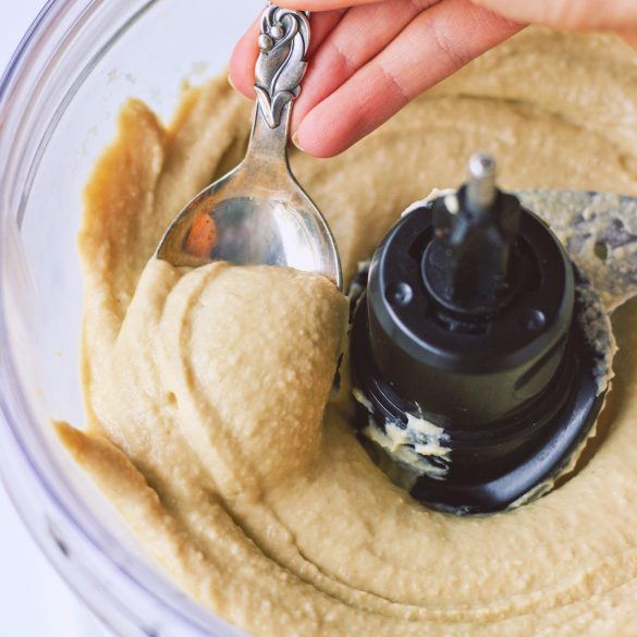 My Go-To Hummus Recipe (Featured)