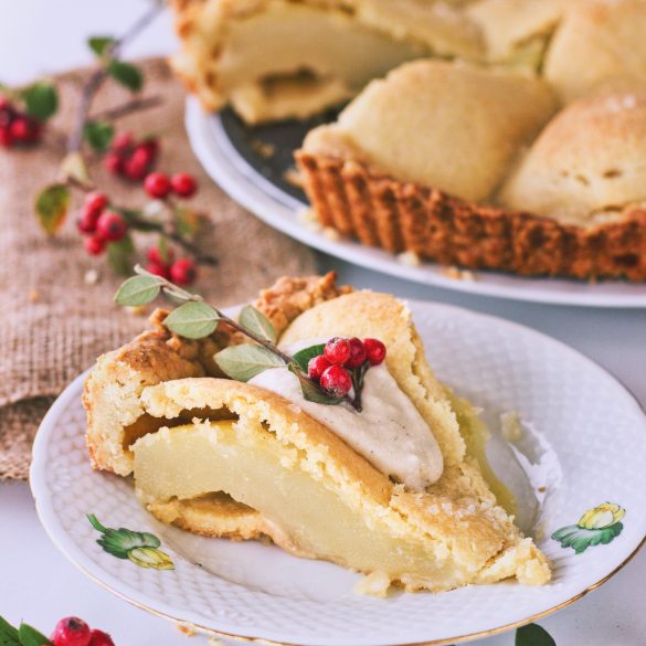 Shortcrust Pear Pie (featured 2 – cropped)